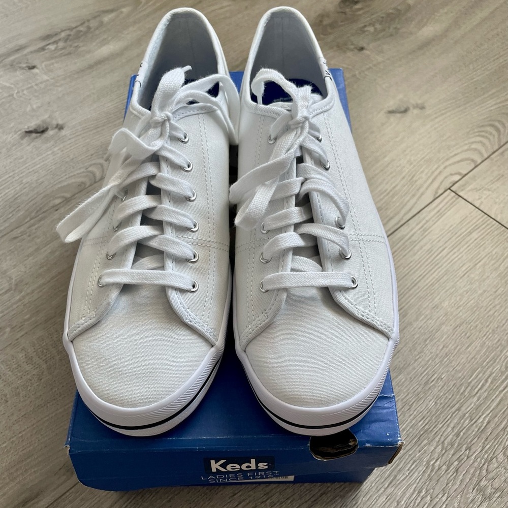KEDS WOMEN'S KICKSTART SNEAKERS